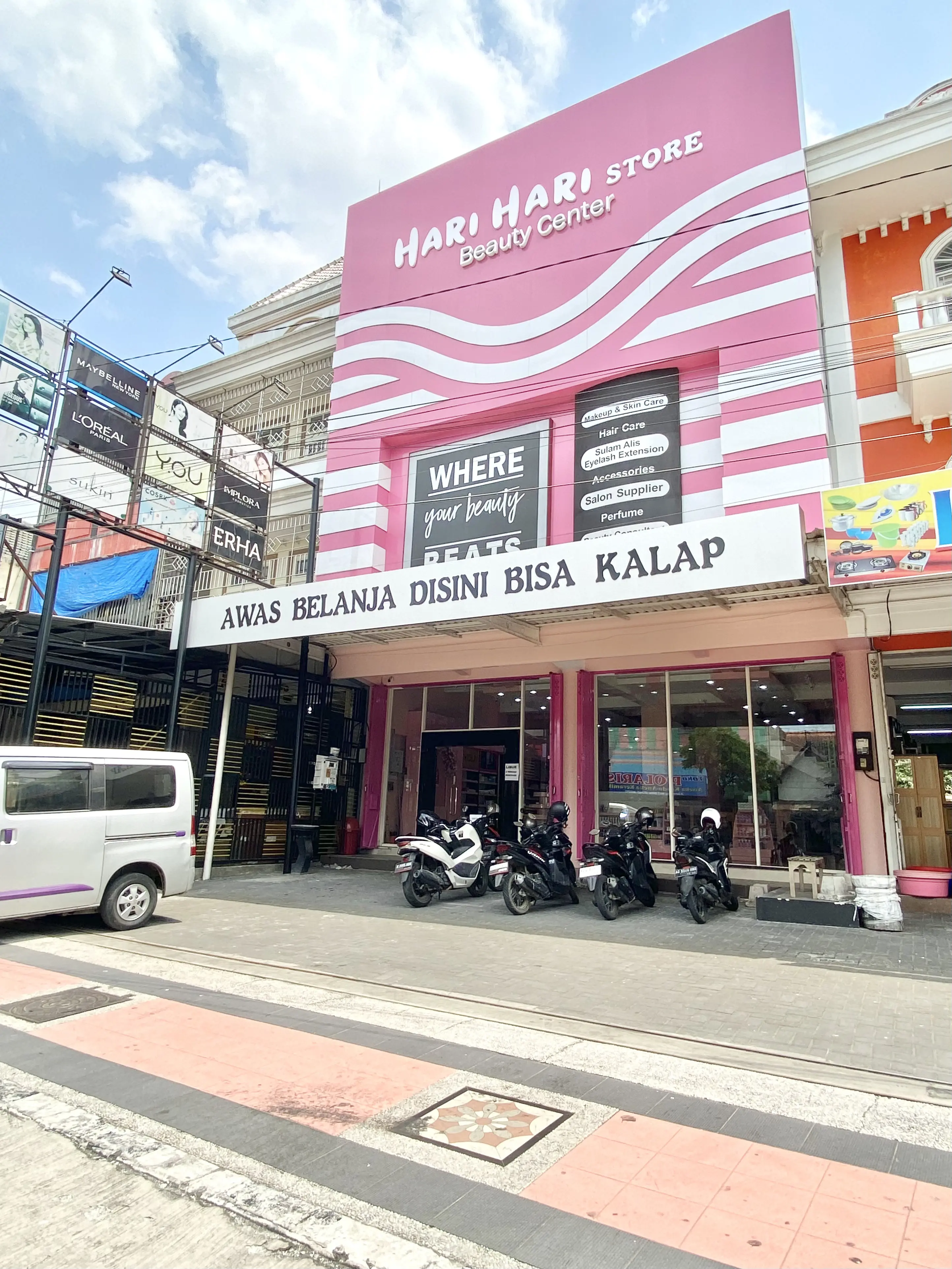 HARI-HARI STORE BLITAR